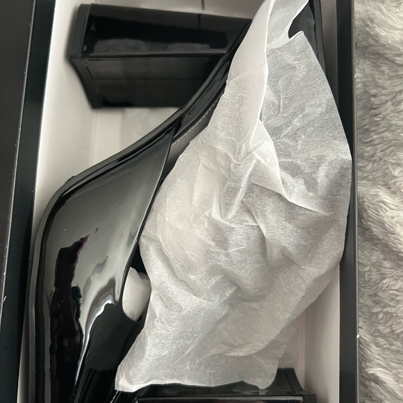 NINE WEST Yogi 3 heeled slides,modern square toe &high block heel. - Picture 6 of 7